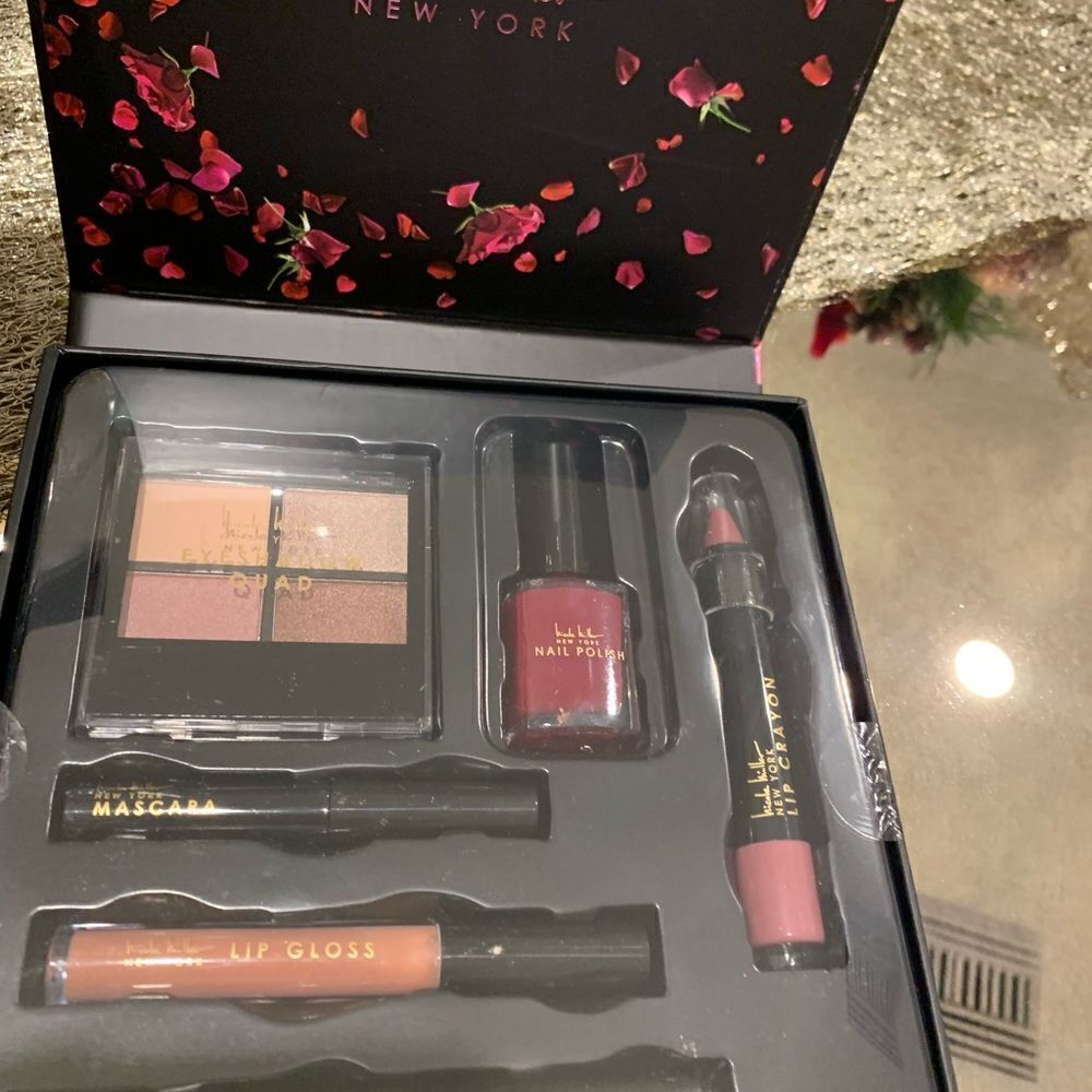 🎉Final Deal🎉Nicole Miller bundle 🎁 - Picture 3 of 8